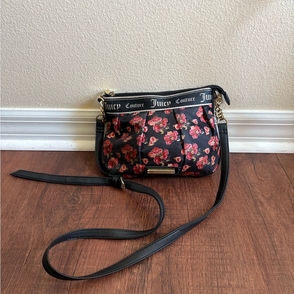 Juicy Couture Floral Crossbody Bag Black Pink Roses Floral Gold Chain Strap